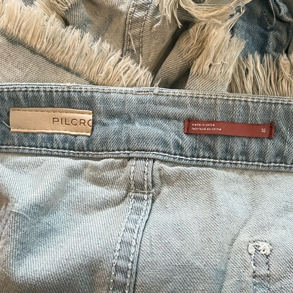ANTHROPOLOGIE PILCRO Shortie Shorts Cutoff Light Wash Denim NEW $98 - Picture 8 of 12